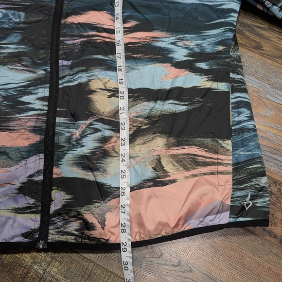 NWT Torrid Happy Camper Polyester Woven Lightweight Active Jacket 2X - Picture 7 of 7